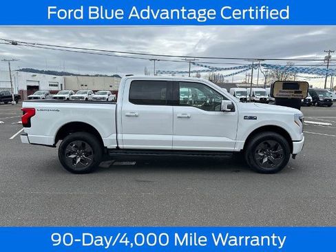 Used 2025 Ford F150 Lightning Lariat image 9