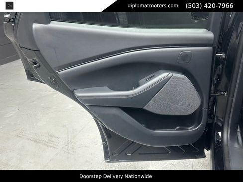 Used 2025 Ford Mustang Mach-E Premium image 24