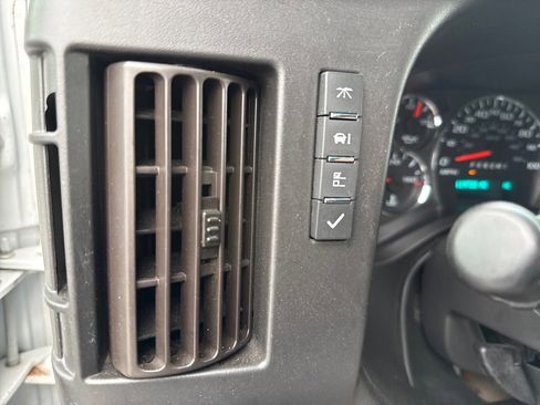 Used 2022 Chevrolet Express 2500 Extended w/ Driver Convenience Package image 23