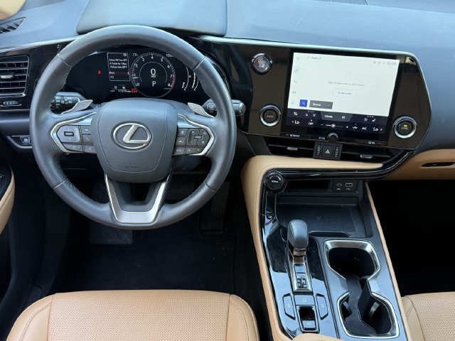 Used 2024 Lexus NX 250 FWD image 11