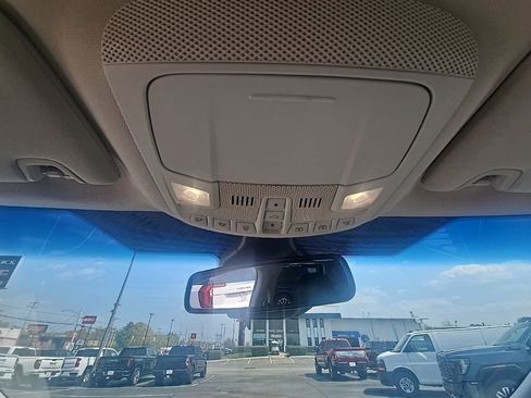 Used 2019 Ford Edge Titanium w/ Equipment Group 301A AWD/4WD image 30
