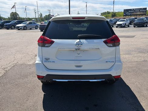 Used 2019 Nissan Rogue SV AWD/4WD image 5