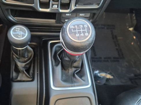 Used 2018 Jeep Wrangler Unlimited Sport S AWD/4WD image 12