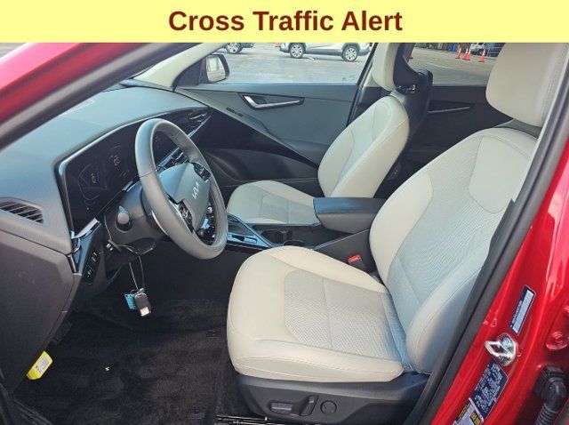 Used 2025 Kia Niro EX FWD image 11