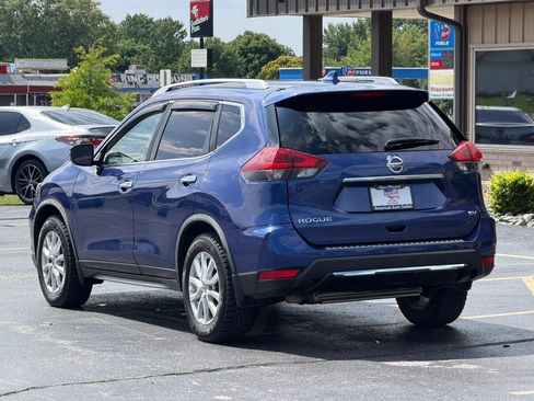 Used 2018 Nissan Rogue SV FWD image 8