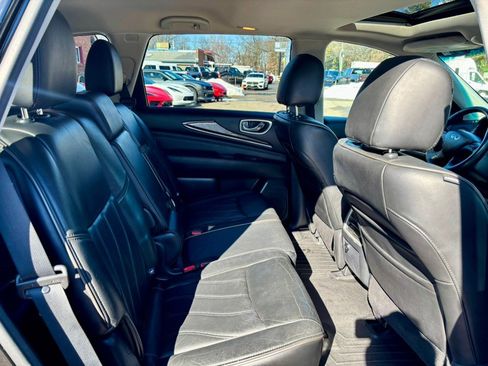 Used 2015 INFINITI QX60 AWD w/ Premium Package image 16
