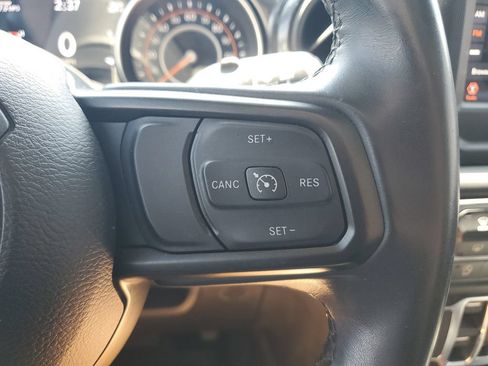 Used 2021 Jeep Wrangler Unlimited Sport AWD/4WD image 21