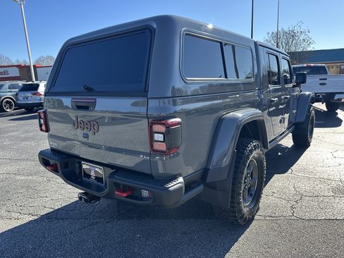 Used 2022 Jeep Gladiator Rubicon w/ Cold Weather Group image 8