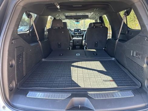 Used 2024 Chevrolet Suburban Premier image 30