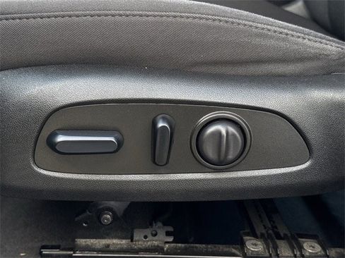 Used 2023 Chevrolet Malibu LT image 27