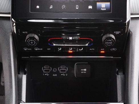 Used 2025 Jeep Grand Cherokee Laredo X AWD/4WD image 17