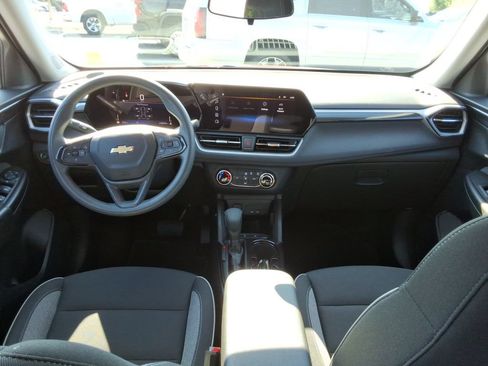 Certified 2024 Chevrolet TrailBlazer LS w/ LS Convenience Package FWD image 19
