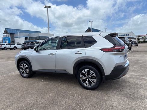 Used 2023 Nissan Rogue SV FWD image 19