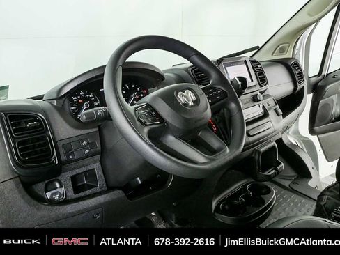 Used 2024 RAM ProMaster 2500 w/ Convenience Group FWD image 4
