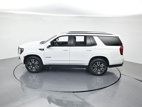 Used 2023 GMC Yukon AT4 w/ Technology Package AWD/4WD image 45