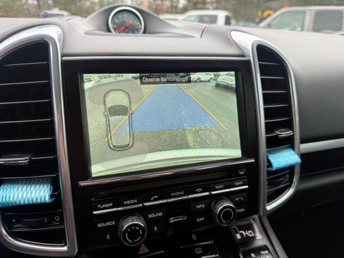 Used 2013 Porsche Cayenne S image 33