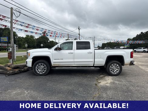 Used 2015 GMC Sierra 2500 Denali w/ Duramax Plus Package AWD/4WD image 4