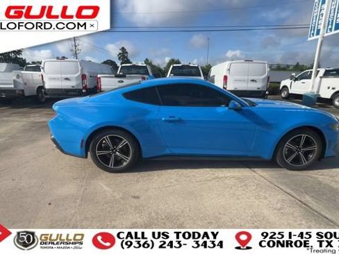 Used 2025 Ford Mustang Coupe RWD image 9