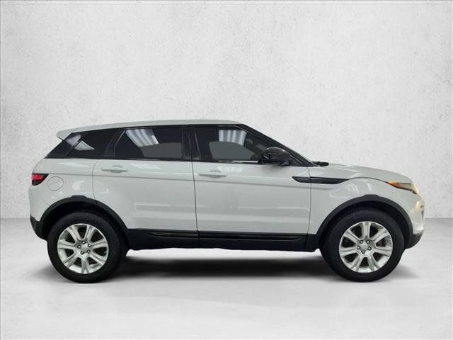 Used 2018 Land Rover Range Rover Evoque SE AWD/4WD image 4
