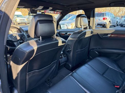 Used 2011 Mercedes-Benz C 300 4MATIC Sedan image 13