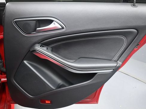 Used 2015 Mercedes-Benz CLA 250 image 25