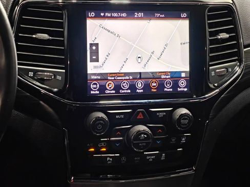 Used 2020 Jeep Grand Cherokee Laredo w/ Laredo X Package AWD/4WD image 6