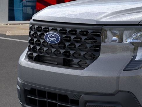 New 2025 Ford Maverick XL image 18