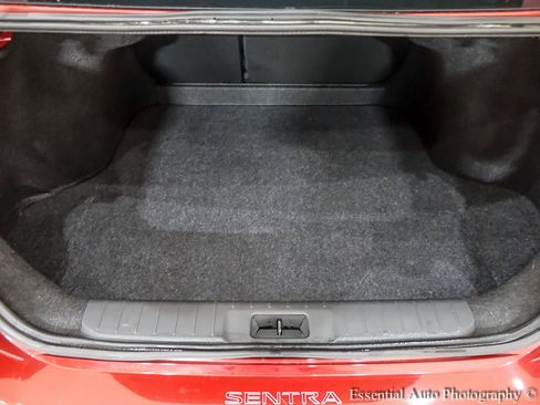 Used 2025 Nissan Sentra SR FWD image 26
