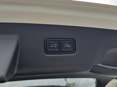 New 2026 Kia Carnival EX FWD image 11