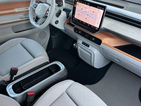 New 2025 Volkswagen ID. Buzz 1st Edition image 15