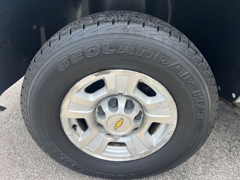 Used 2010 Chevrolet Silverado 2500 LT w/ Interior Plus Package AWD/4WD image 30
