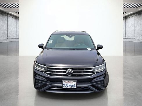 Certified 2023 Volkswagen Tiguan SE FWD image 4