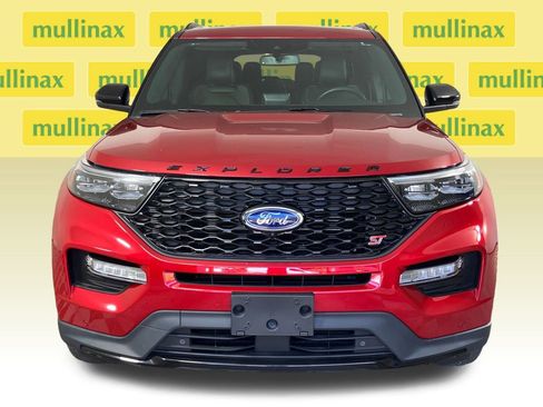 Certified 2024 Ford Explorer ST w/ Equipment Group 401A image 15