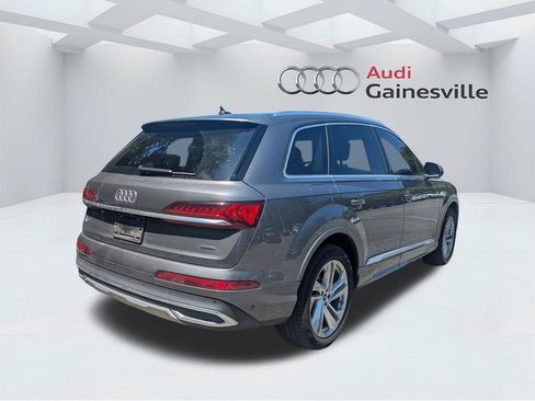 Used 2023 Audi Q7 2.0T Premium w/ Convenience Package AWD/4WD image 4