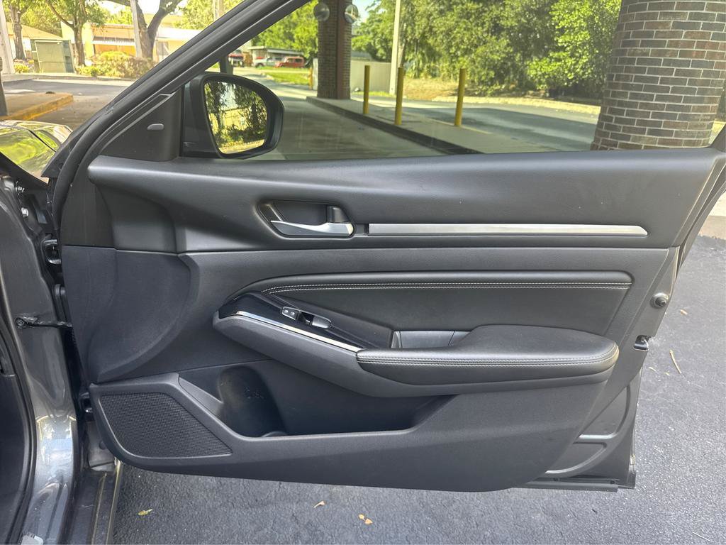 Used 2021 Nissan Altima 2.5 SV FWD image 18