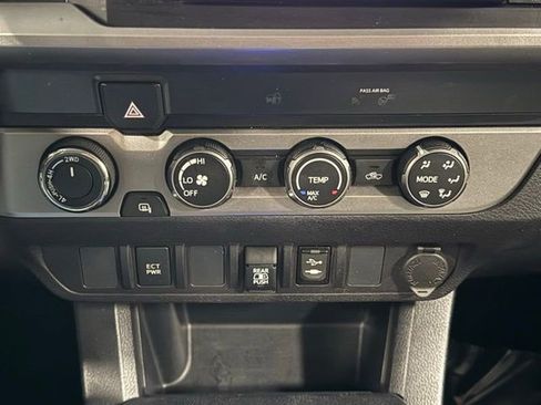 Used 2019 Toyota Tacoma SR5 image 29