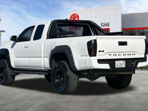 Used 2022 Toyota Tacoma SR AWD/4WD image 7