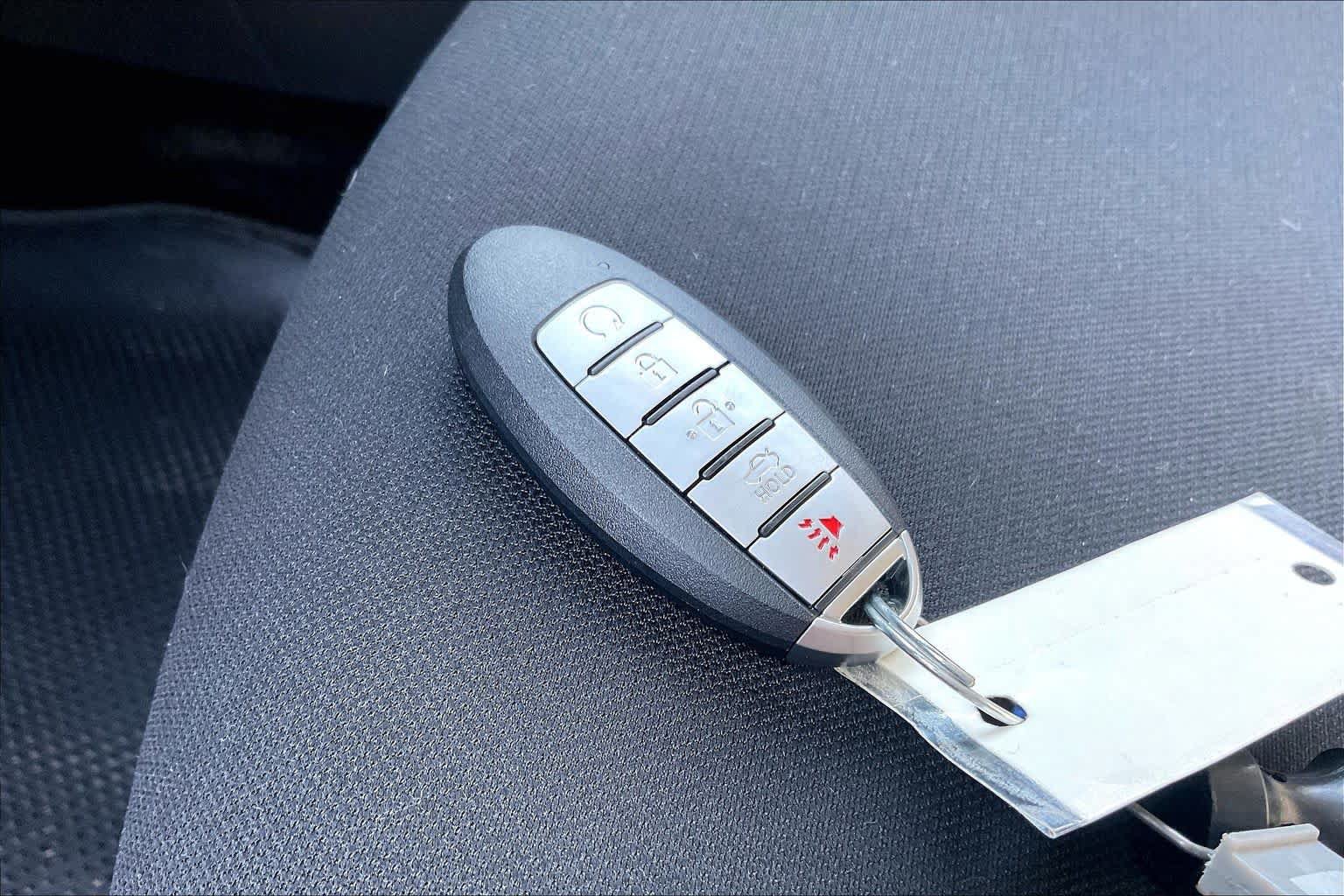 Used 2025 Nissan Sentra SV FWD image 14