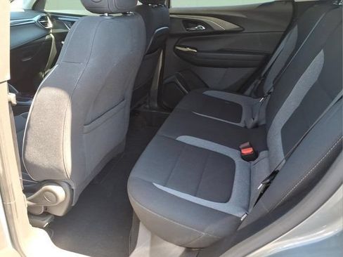 Used 2024 Chevrolet TrailBlazer LT FWD image 16