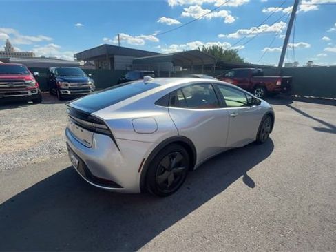 Used 2023 Toyota Prius Prime Premium image 8