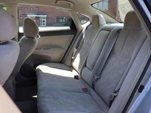 Used 2013 Nissan Sentra SV w/ Electronics Pkg FWD image 14