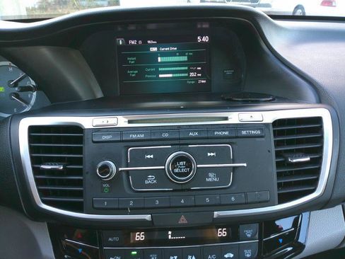 Used 2017 Honda Accord LX image 16