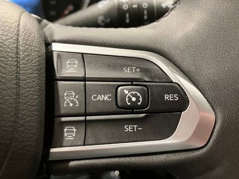 Used 2025 Jeep Compass Limited AWD/4WD image 26