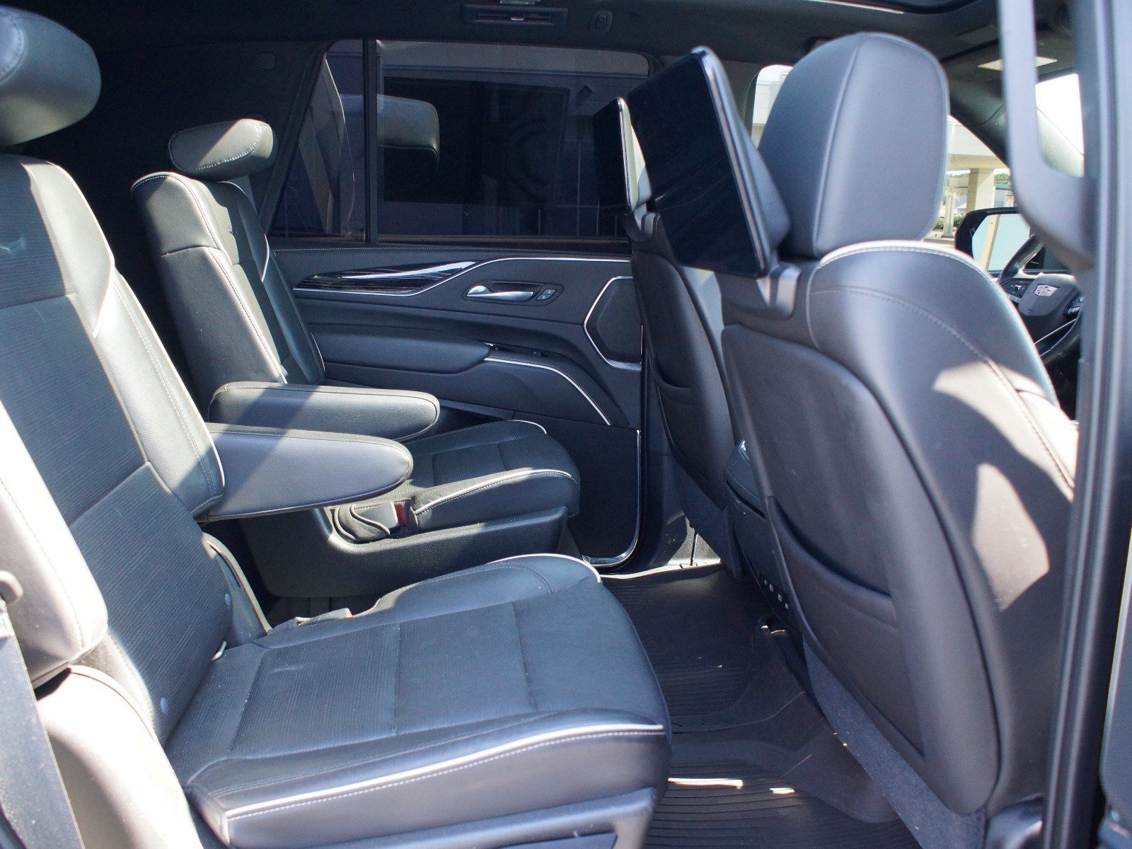 Used 2021 Cadillac Escalade Sport AWD/4WD image 24
