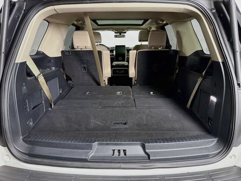 Used 2023 Ford Expedition Limited AWD/4WD image 28