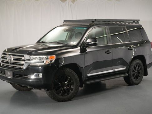Used 2016 Toyota Land Cruiser AWD/4WD image 68