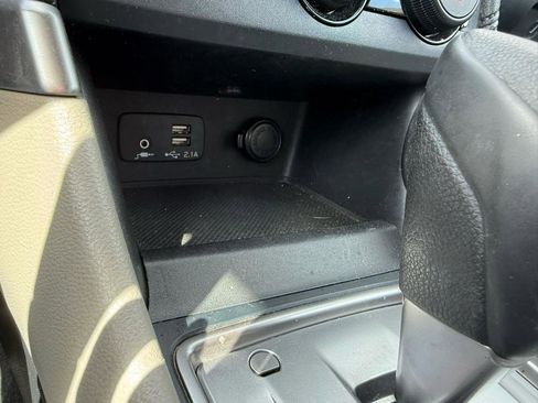 Used 2020 Subaru Forester Premium image 34