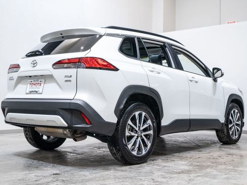 Used 2023 Toyota Corolla Cross XLE w/ Convenience Package image 7