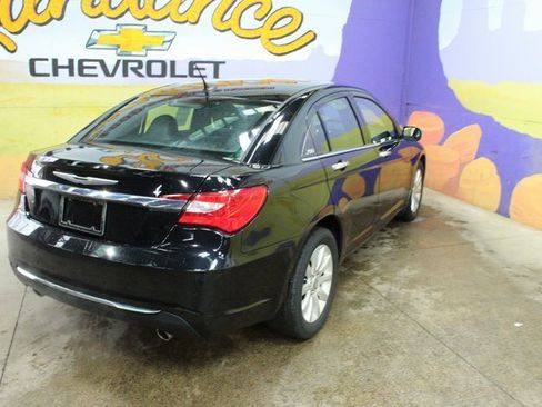 Used 2014 Chrysler 200 Limited image 8