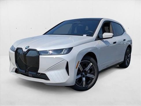 New 2026 BMW iX xDrive60 image 1